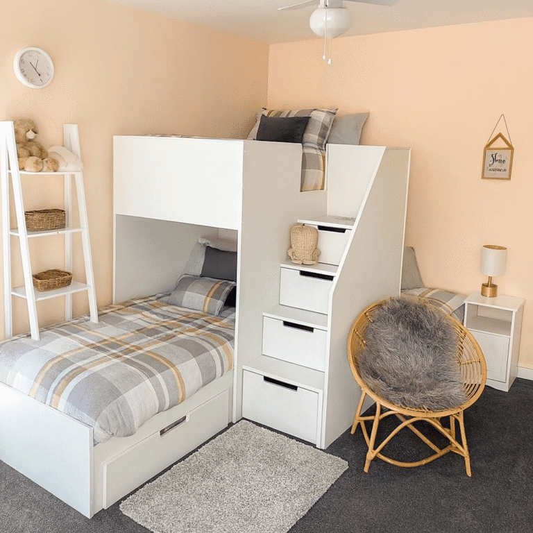 Corner triple bunk bed in white with drawers as storage. Modern decor in kids bedroom.