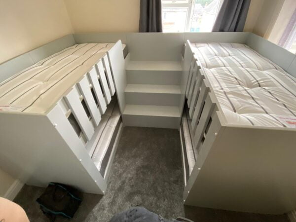 Quad sleeper bunk bed