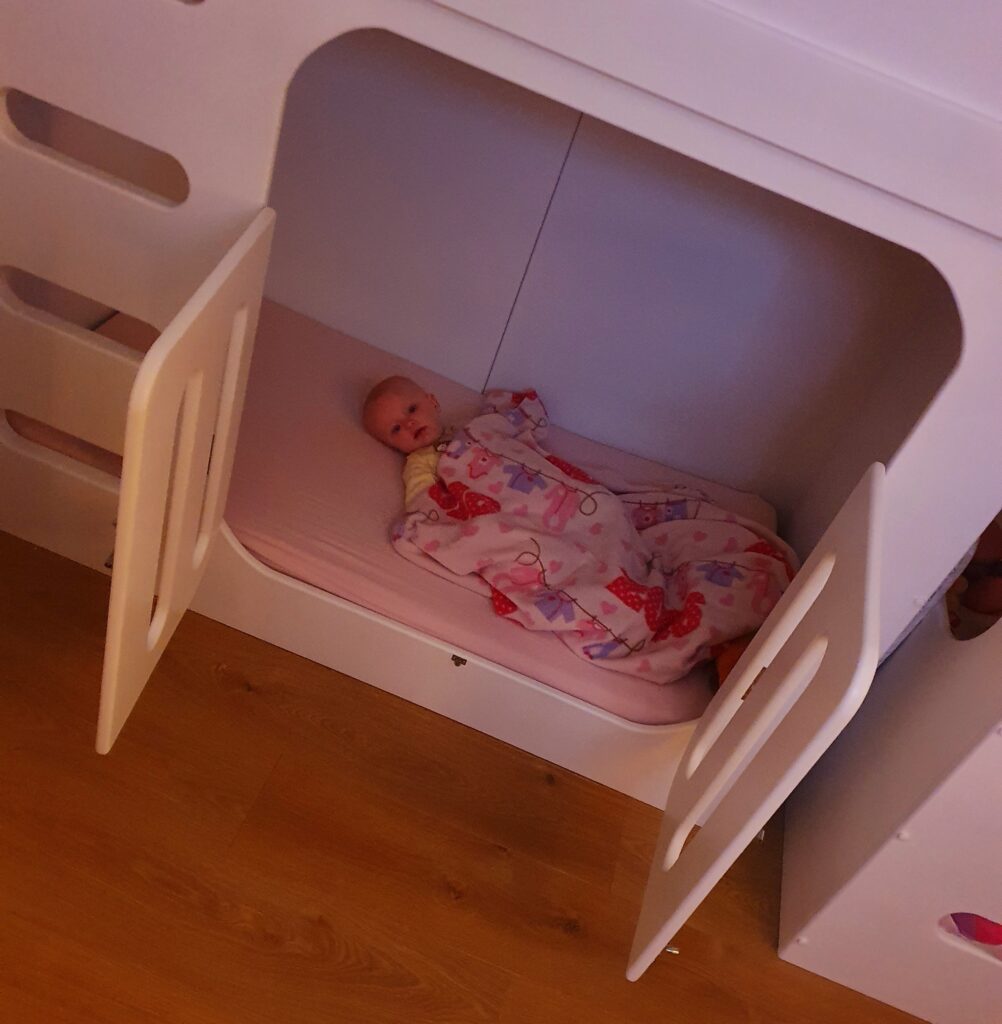 transitioning from cot to bed