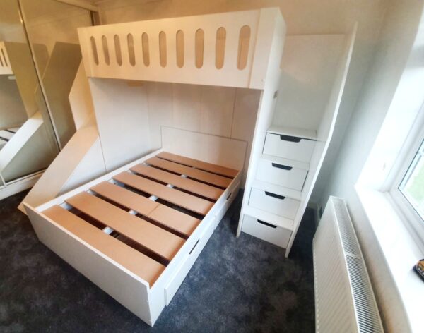 Double Deluxe - bunk bed with double bed on bottom - Image 16