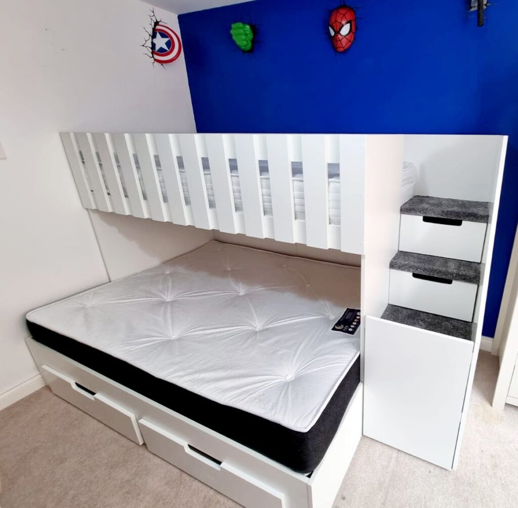 Bunk bed with mattresses